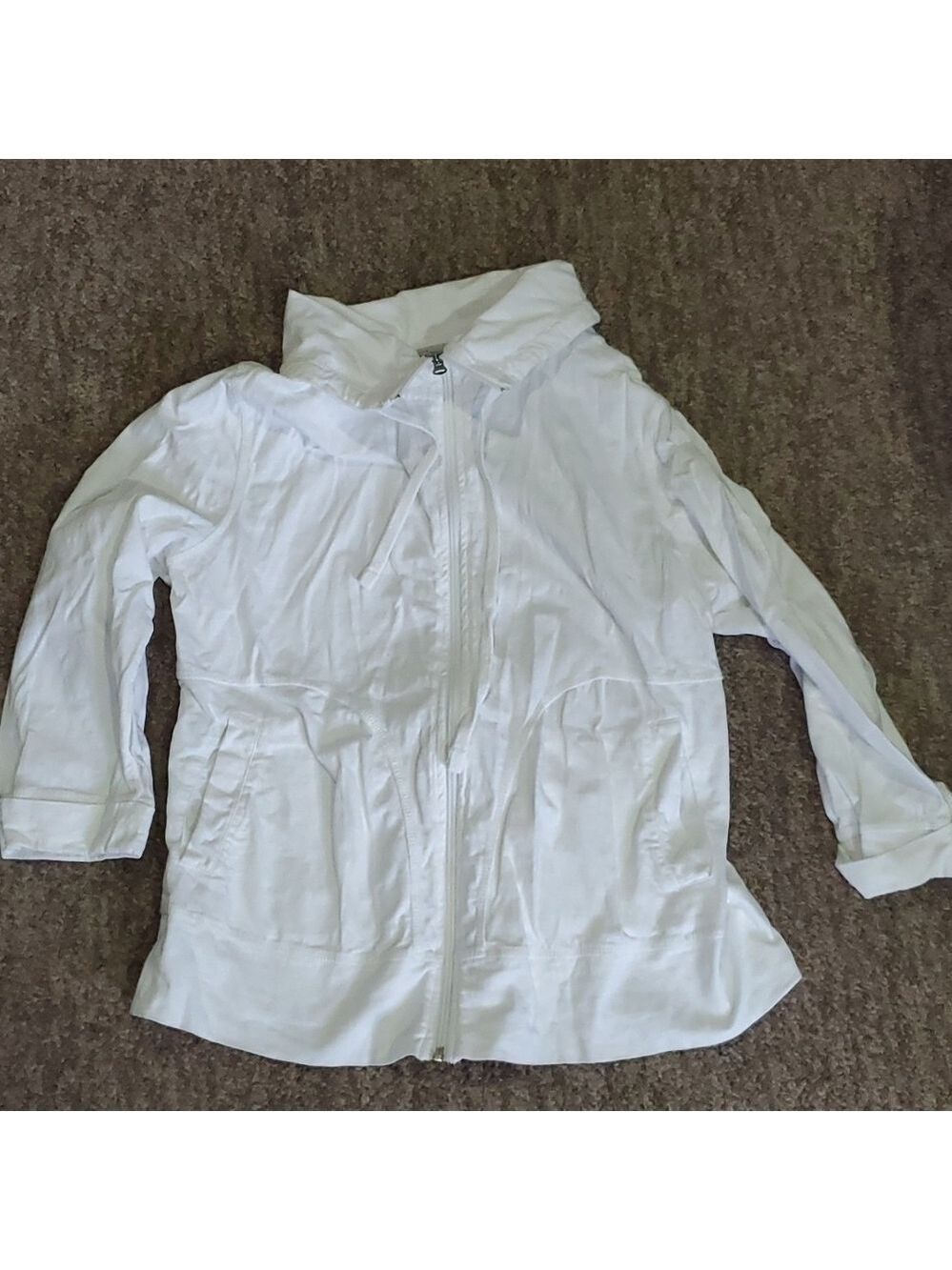 Ladies size large sweater $5 if buying 2 or more items